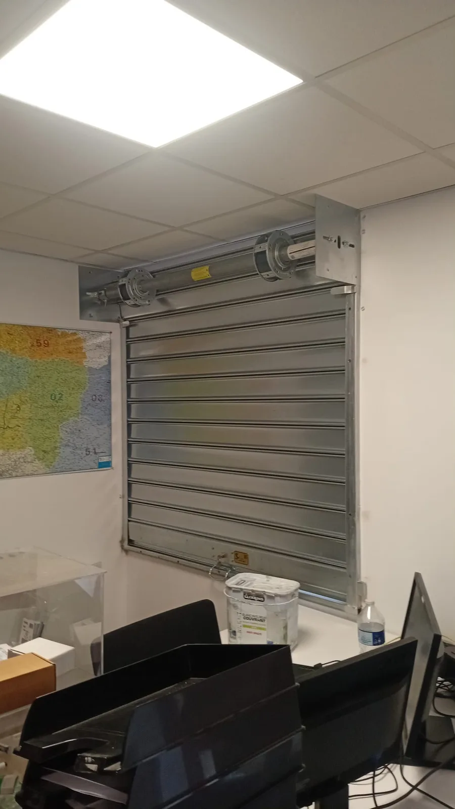 Installation et pose de rideau métallique à Marseille 10